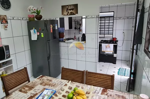VENDE-SE ÓTIMA CASA NO BAIRRO SANTA ROSA!