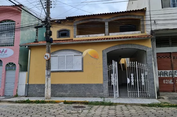 VENDO OU ALUGO ÓTIMA CASA NO BAIRRO VARGINHA