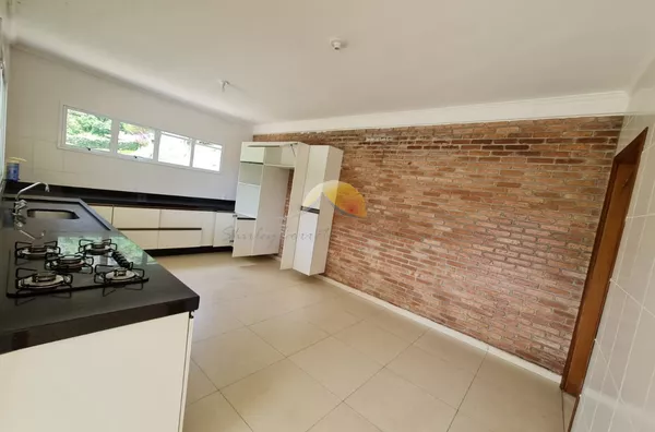 VENDO ÓTIMA CASA NO CONDOMÍNIO MATO DENTRO!