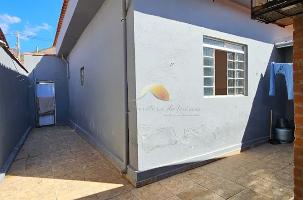 VENDO CASA NO BAIRRO NOSSA SENHORA DE FÁTIMA