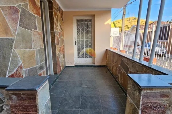 VENDO EXCELENTE CASA NO BAIRRO PORTO VELHO