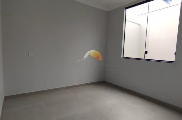 VENDE-SE EXCELENTE CASA NO VALE DAS HORTÊNSIAS