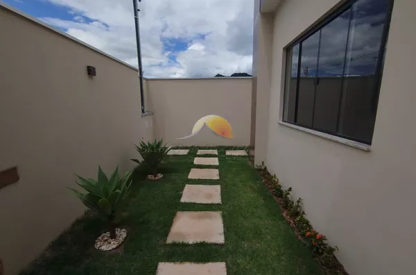 VENDO ÓTIMA CASA NO VALE DAS HORTÊNSIAS 