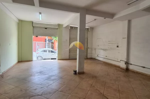 VENDO OU ALUGO ÓTIMO PONTO COMERCIAL NO BAIRRO VARGINHA! - Foto 2