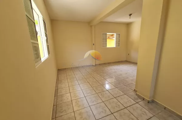 VENDO ÓTIMA CASA NO JARDIM BERNADETE