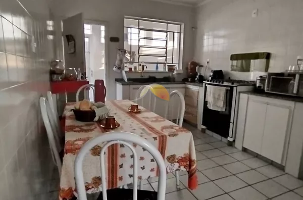 VENDO EXCELENTE APARTAMENTO TÉRREO NO BAIRRO AVENIDA!