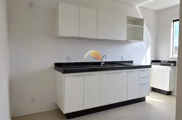 VENDO ÓTIMO APARTAMENTO NO BAIRRO MORRO CHIC.