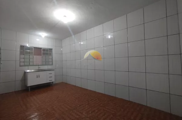 ALUGO ÓTIMA CASA NO BAIRRO SANTA ROSA!