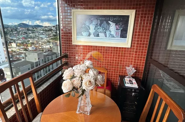 VENDO APARTAMENTO NO EDIFÍCIO APOLLO NO CENTRO!