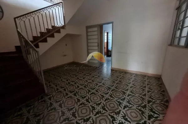 VENDO ÓTIMA CASA NO BAIRRO VARGINHA