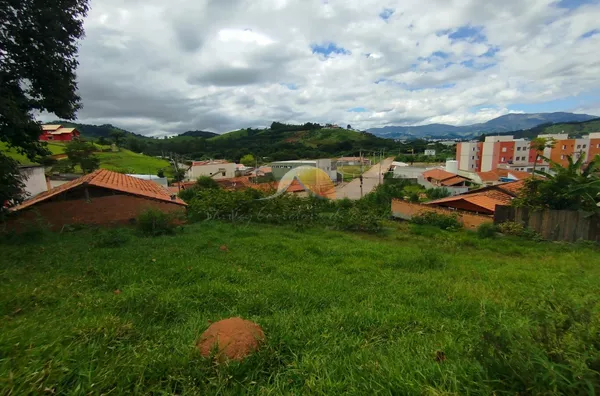 VENDO TERRENO NO BAIRRO AÇUDE