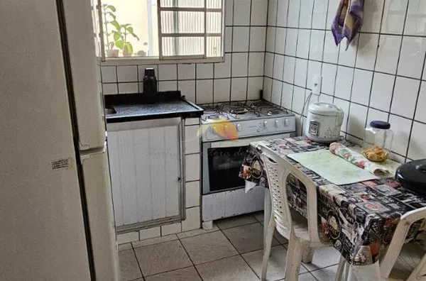 VENDE-SE CASA NO BAIRRO SANTO ANTONIO 