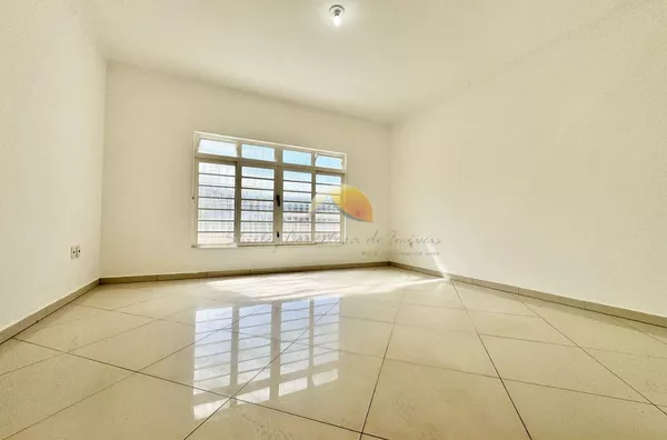 VENDO ÓTIMA CASA NO BAIRRO BOA VISTA