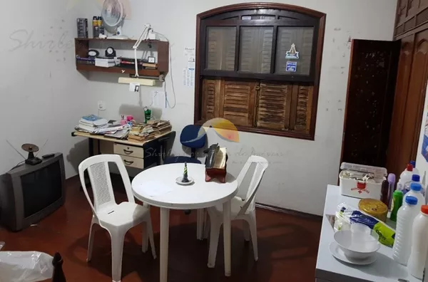 VENDE-SE SOBRADO NO BAIRRO SÃO VICENTE