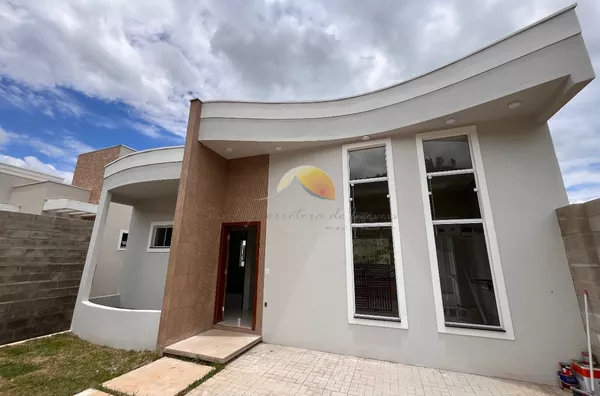 VENDO EXCELENTE CASA NO JARDIM CALIFORNIA!
