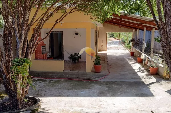 VENDO ÓTIMA CHÁCARA NO BAIRRO AÇUDE!