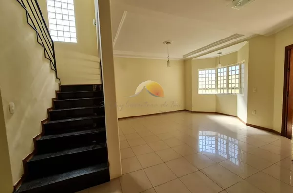 VENDO ÓTIMA CASA NO BAIRRO SÃO VICENTE