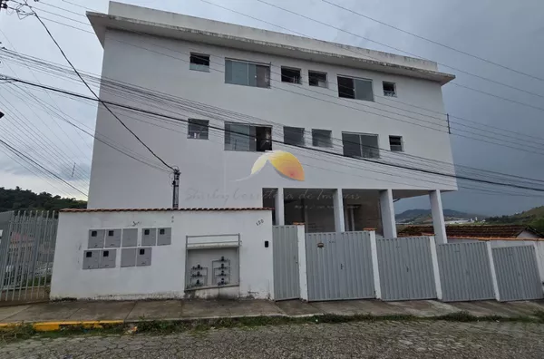 VENDO EXCELENTE PRÉDIO NO BAIRRO PIEDADE!