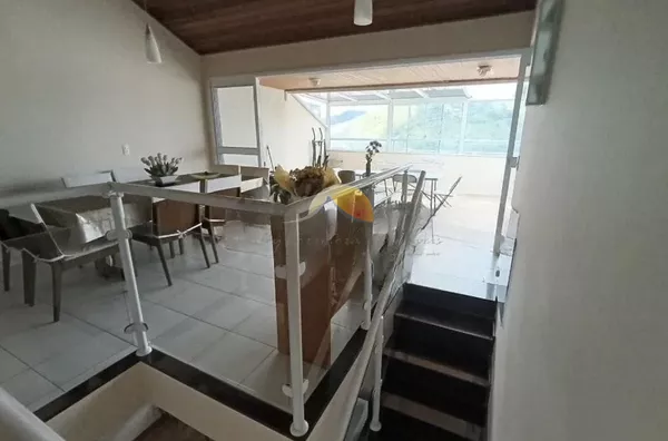 VENDO EXCELENTE APARTAMENTO NO EDIFÍCIO DONA JÚLIA!