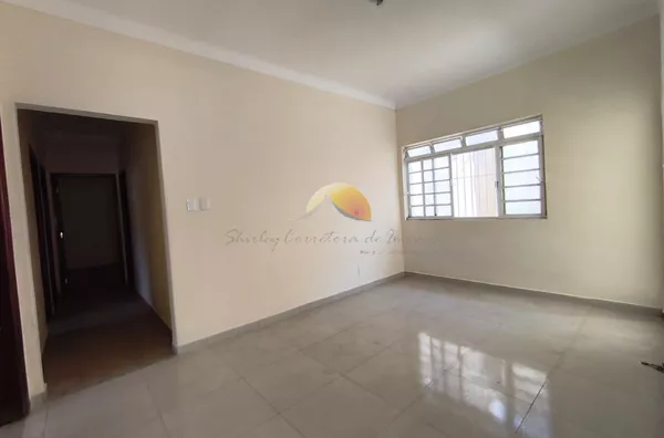 VENDO EXCELENTE CASA NO BAIRRO SÃO VICENTE!