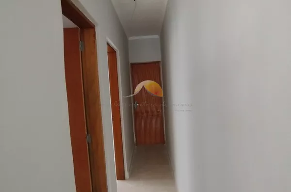 VENDO EXCELENTE CASA NO BAIRRO SANTA TEREZINHA