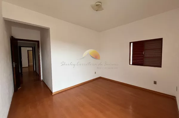 VENDO OU ALUGO EXCELENTE APARTAMENTO NO BAIRRO VARGINHA!