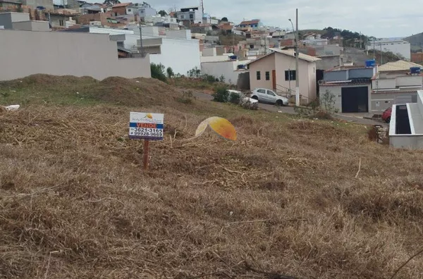 VENDO TERRENO NO BAIRRO COLINA VERDE 