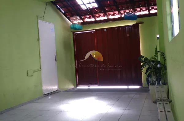 VENDE-SE CASA COM PONTO COMERCIAL NO BAIRRO BOA VISTA