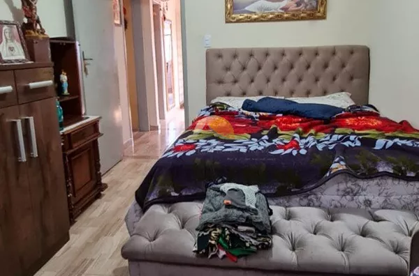 VENDE-SE EXCELENTE CASA NO BAIRRO SANTA ROSA