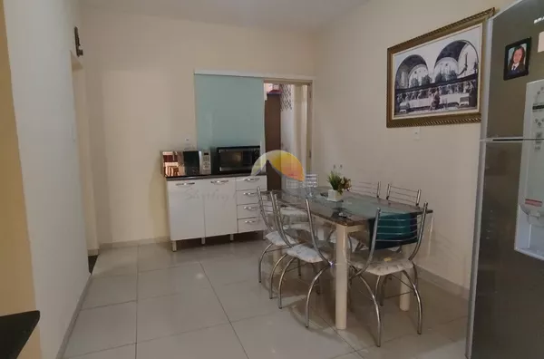 VENDO EXCELENTE CASA NO BAIRRO MEDICINA