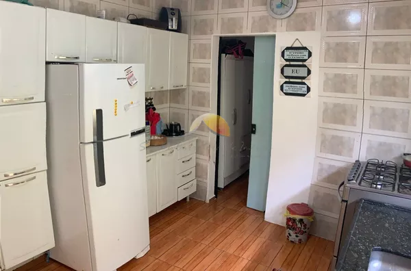 VENDO OU ALUGO ÓTIMA CASA NO BAIRRO JARDIM BERNADETE 