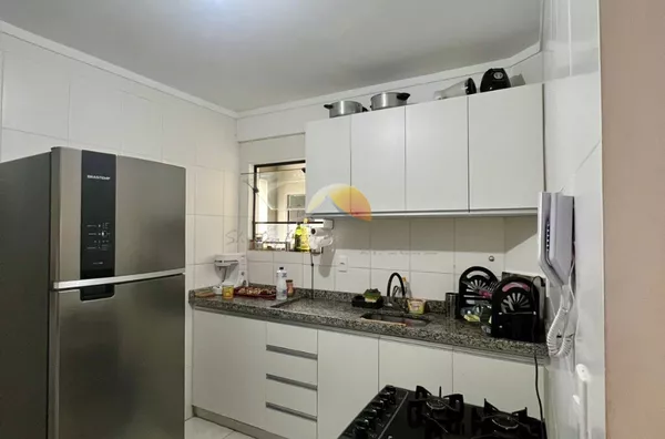 VENDO ÓTIMO APARTAMENTO NO BAIRRO VARGINHA 