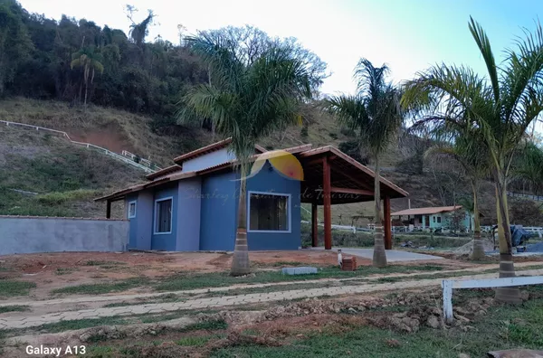 VENDO EXCELENTE CHÁCARA EM PIRANGUÇU!