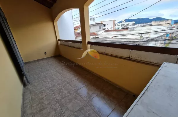 VENDO OU ALUGO ÓTIMA CASA NO BAIRRO VARGINHA