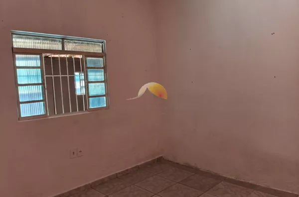 ALUGA-SE CASA NO BAIRRO VILA PODDIS!