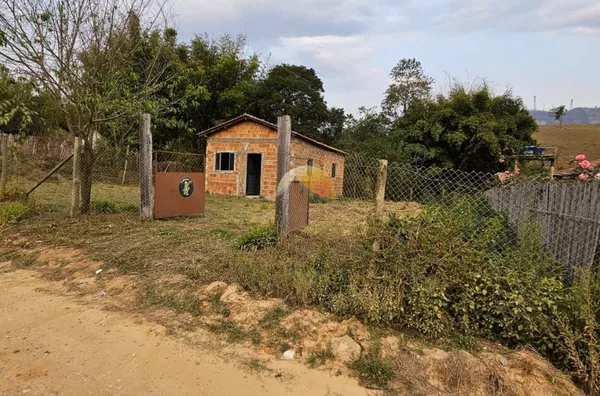 VENDE-SE CHÁCARA NOS FREIRES EM PIRANGUÇU