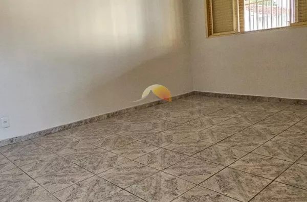 ALUGA-SE CASA NO BAIRRO MEDICINA - Foto 7