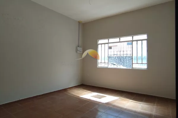 ALUGO EXCELENTE CASA NO CENTRO DE ITAJUBÁ! COMERCIAL OU RESIDENCIAL
