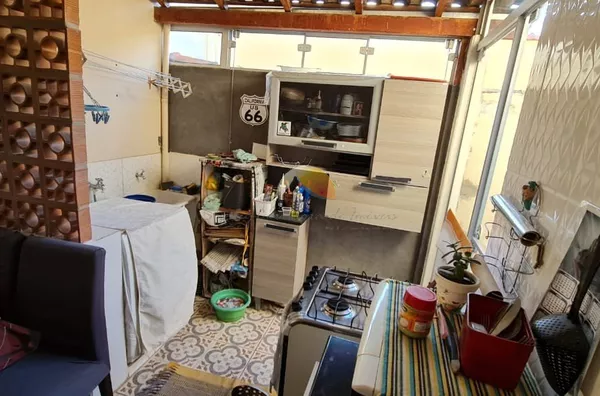 VENDE-SE CASA NO BAIRRO SANTA TEREZINHA