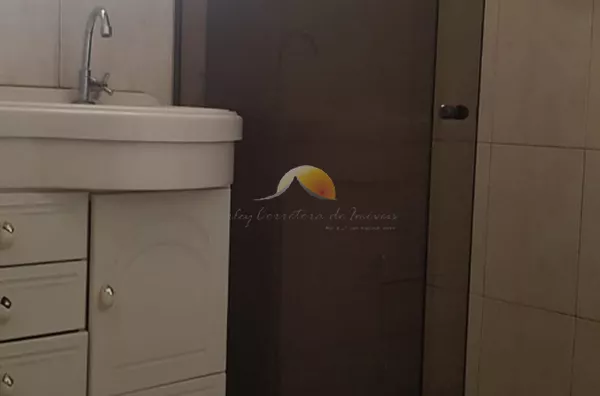 VENDE-SE CASA NO BAIRRO VARGINHA