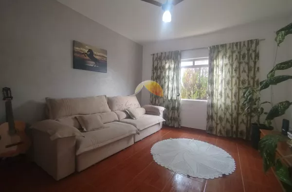 VENDO EXCELENTE CASA NO BAIRRO SÃO VICENTE