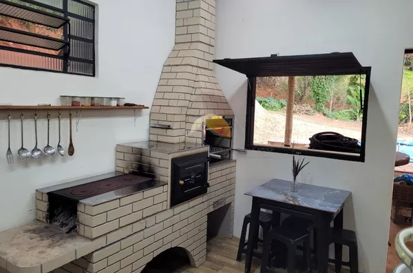 VENDO BELA CHÁCARA EM SÃO JOSÉ DO ALEGRE