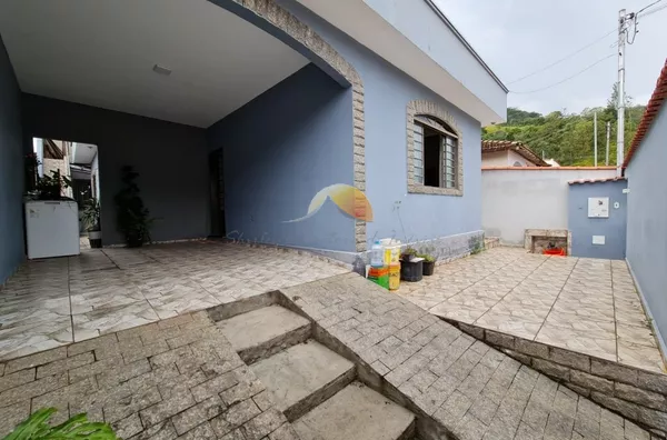 VENDE-SE ÓTIMA CASA NO BAIRRO SANTA ROSA!