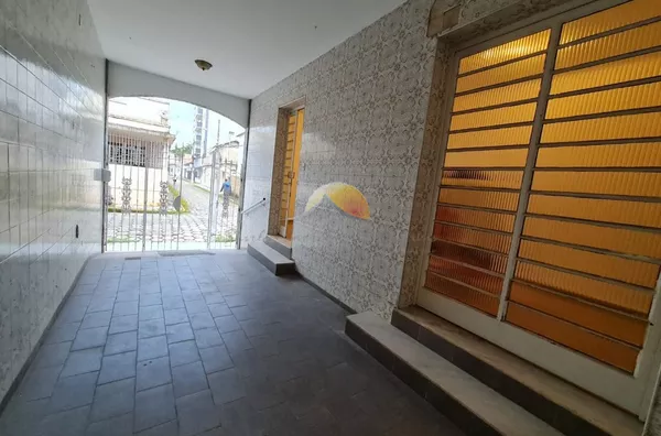 VENDO OU ALUGO ÓTIMA CASA NO BAIRRO VARGINHA