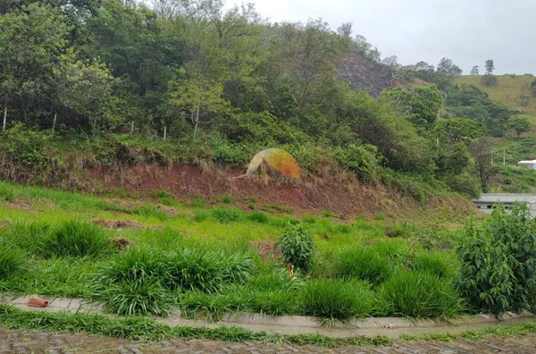 VENDE-SE TERRENO NO VALE DAS HORTÊNSIAS!