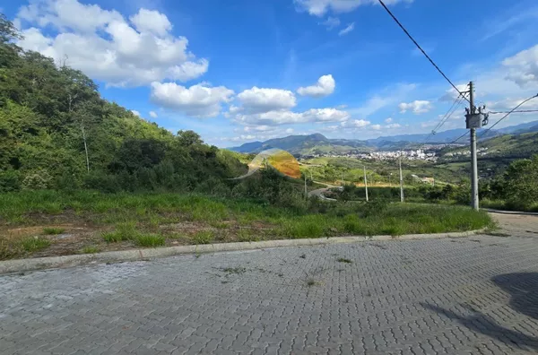 VENDO ÓTIMO TERRENO NO CONDOMÍNIO OLHOS D'ÁGUA II