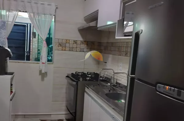 VENDO EXCELENTE CASA NO BAIRRO COLINA VERDE