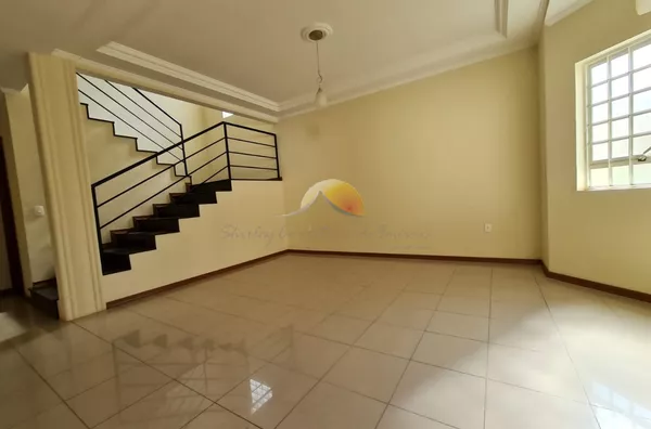 VENDO ÓTIMA CASA NO BAIRRO SÃO VICENTE