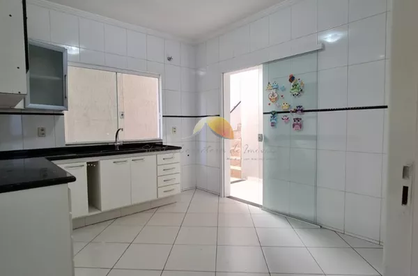 VENDO CASA NO PINHEIRINHO EM ITAJUBÁ-MG