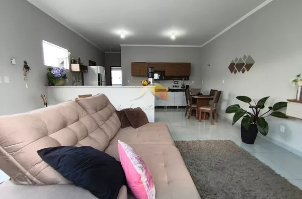 VENDO ÓTIMA CASA NO BAIRRO JARDIM DAS PALMEIRAS